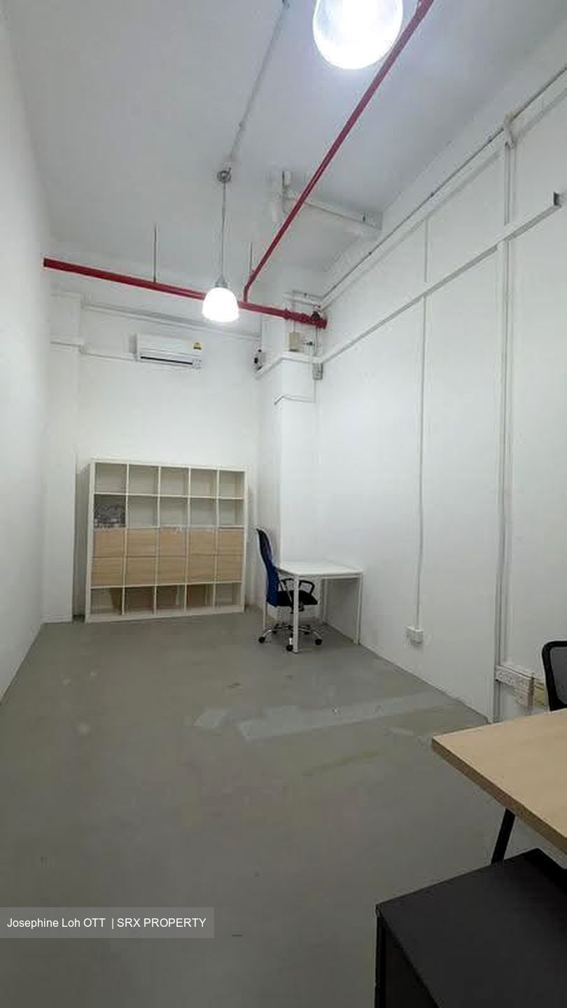 A'posh Bizhub (D27), Factory #624901291